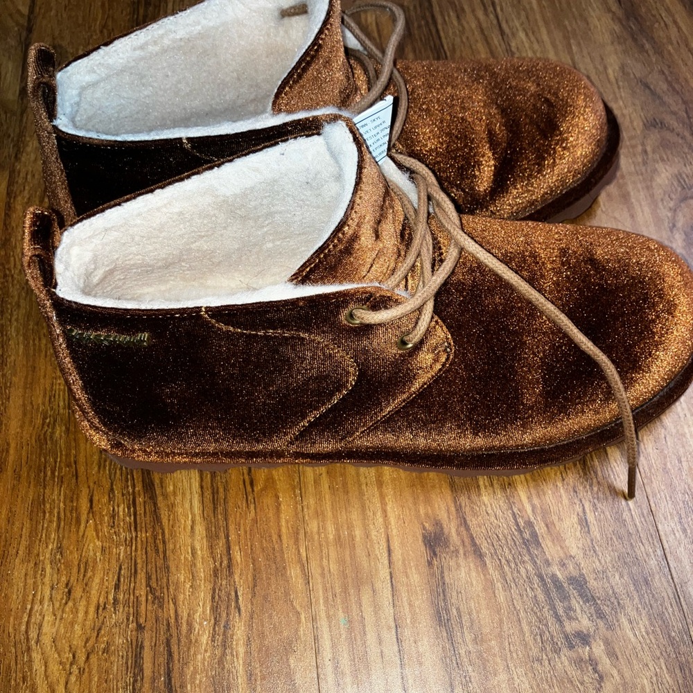Bearpaw Skye Carmel velvet lace up lined boots 8 - Picture 4 of 7